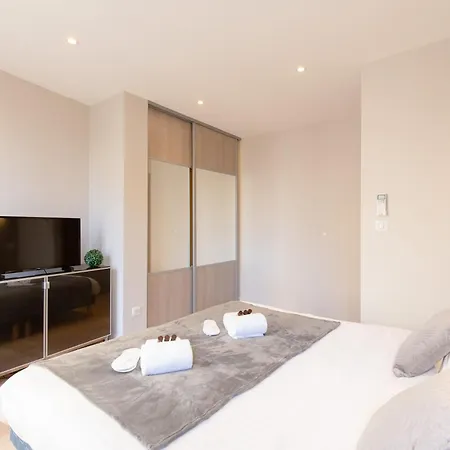 Cozy Nest Yourhosthelper *